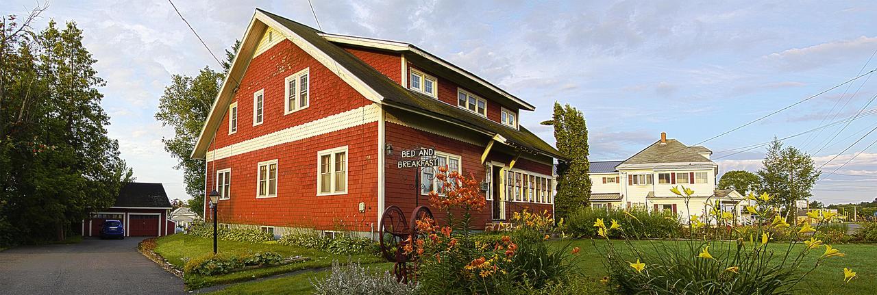 Old Iron Inn Bed And Breakfast Caribou Exterior photo